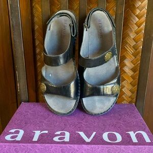 ARAVON by New Balance - Candace Sandal 12D